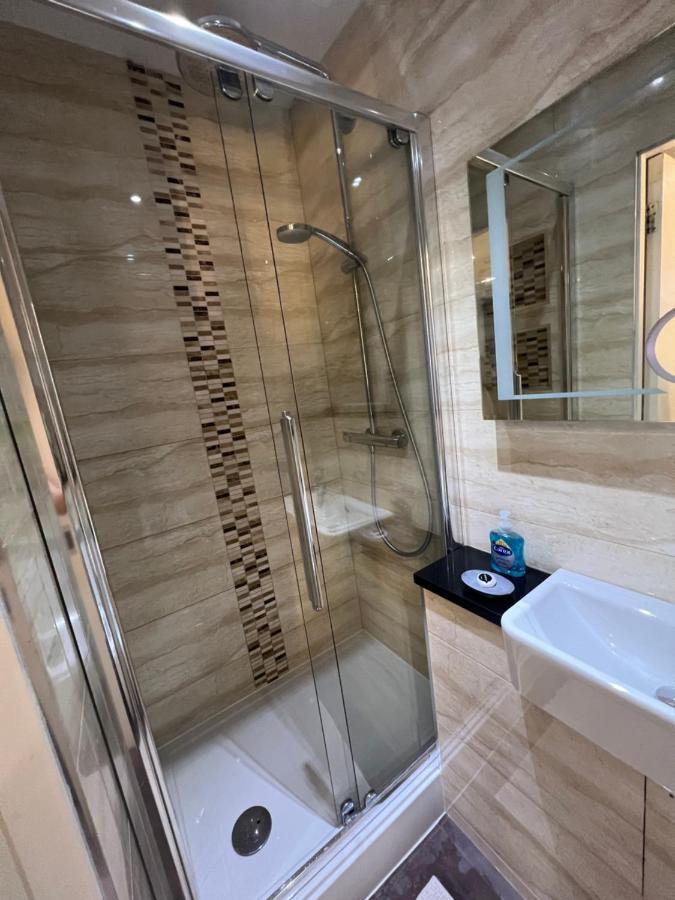 Luxury Double Room W/ Private Bathroom Edinburgh Luaran gambar